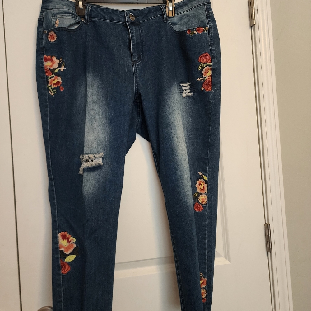 Jeans - Picture 2 of 2